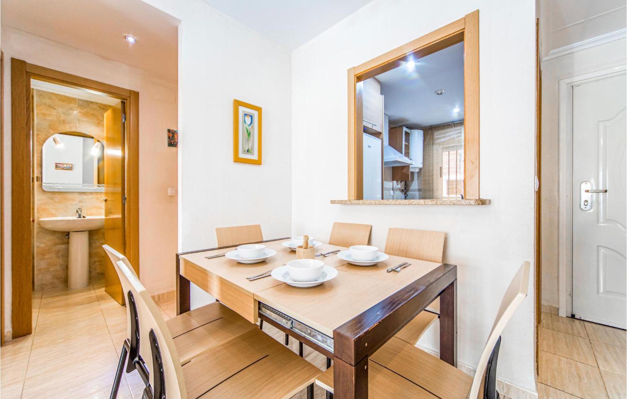 2 Bedroom Lovely Apartment In Oropesa Del Mar Exterior foto